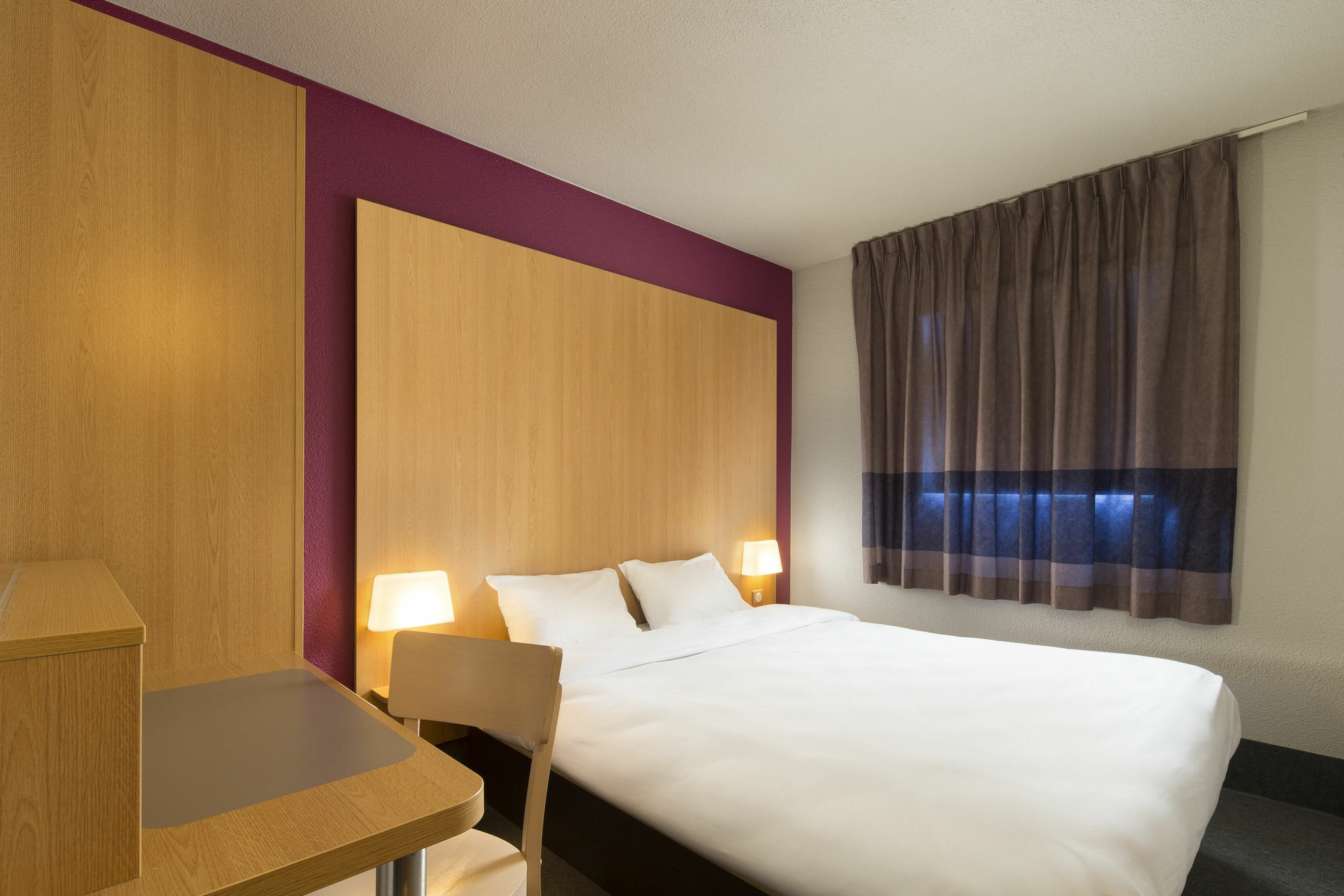 Hotel Inn Design モンリュソン エクステリア 写真