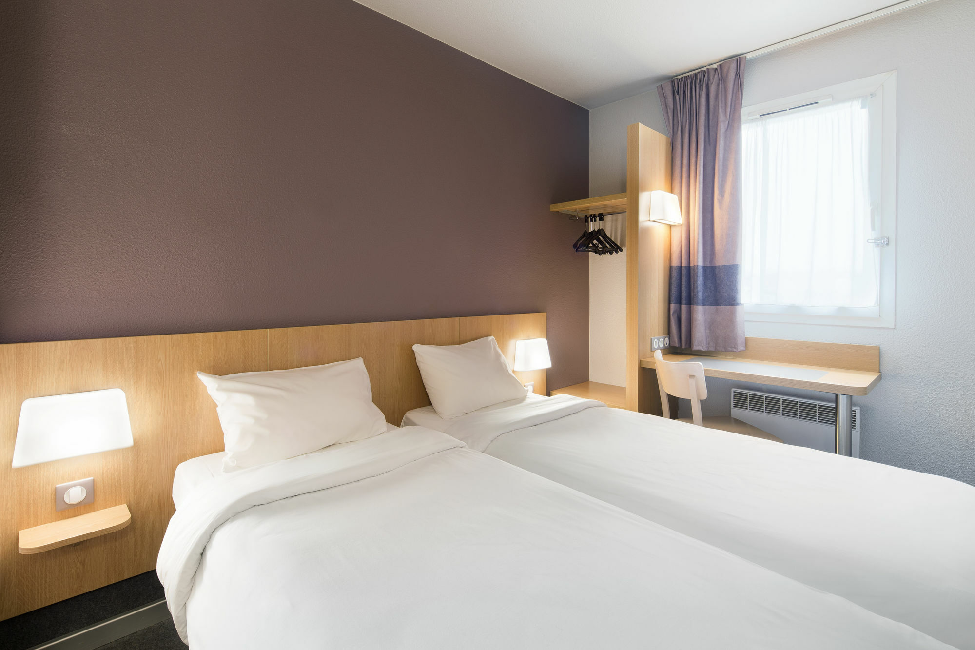 Hotel Inn Design モンリュソン エクステリア 写真