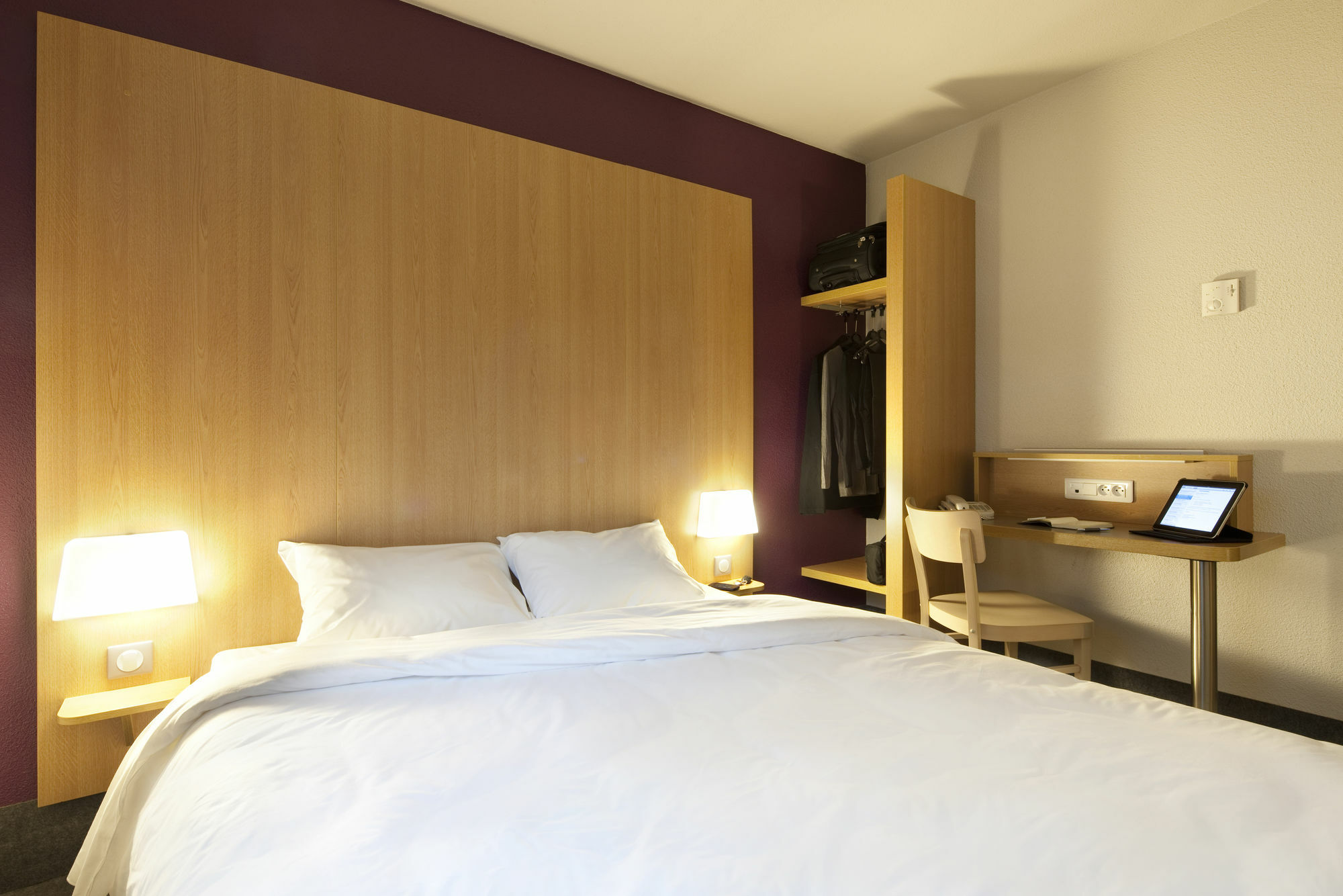 Hotel Inn Design モンリュソン エクステリア 写真